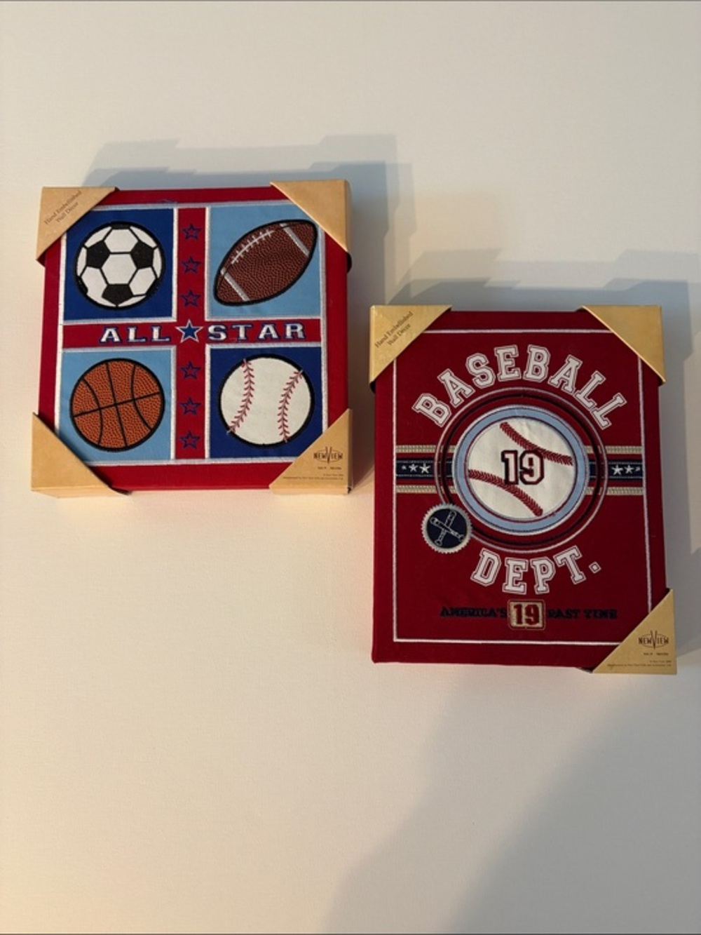NEW VIEW KIDS SPORTS WALL DECOR SET BASEBALL FOOTBALL SOCCER BASKETBALL NWT